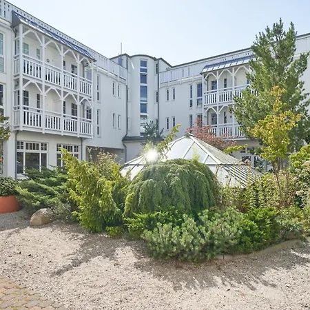 Komfortables Mit Balkon In Apartment